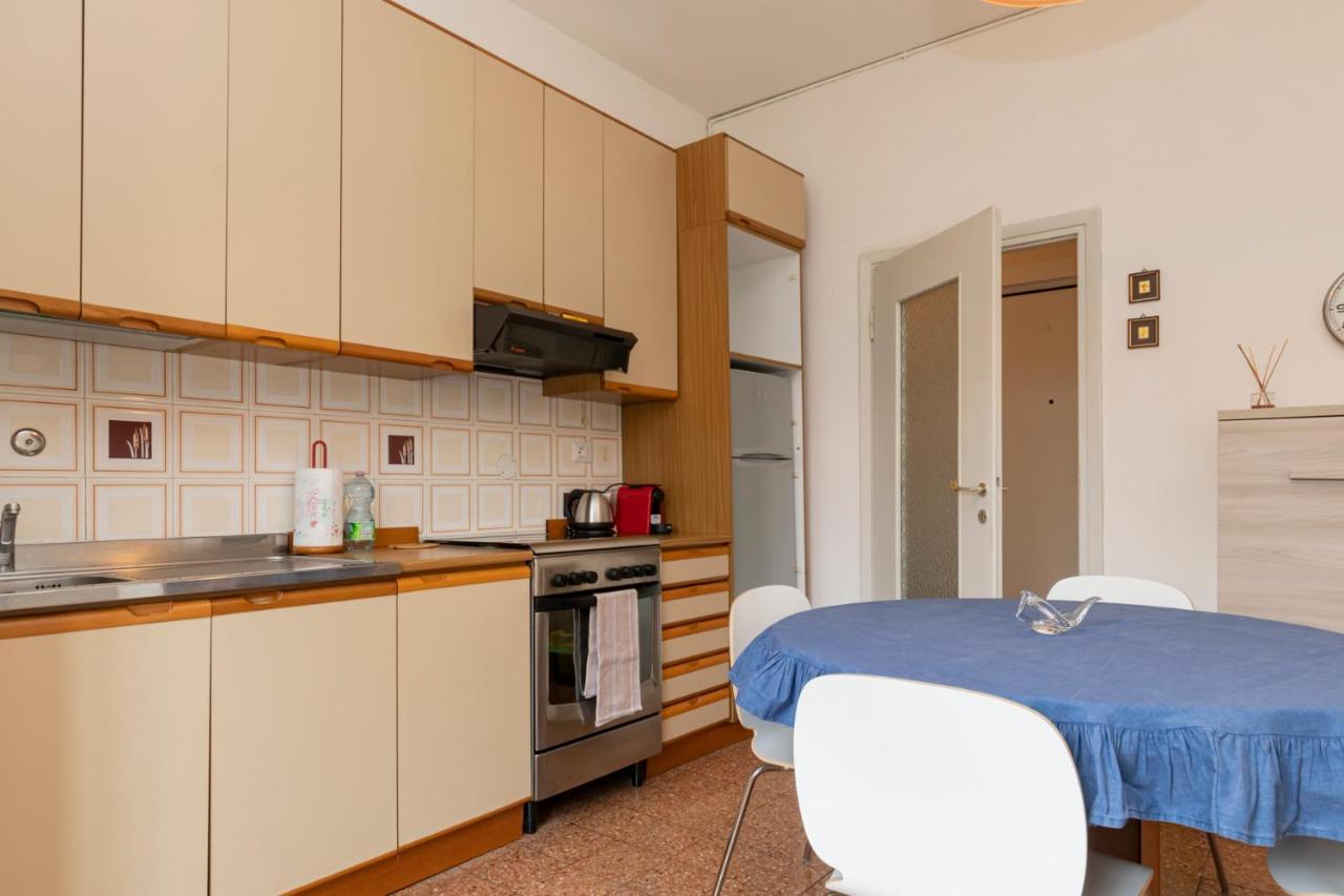 I Host Apartment - Giambellino 40 Milan Luaran gambar