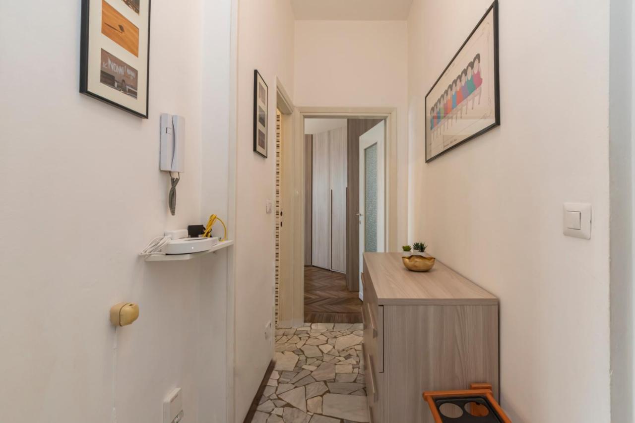 I Host Apartment - Giambellino 40 Milan Luaran gambar